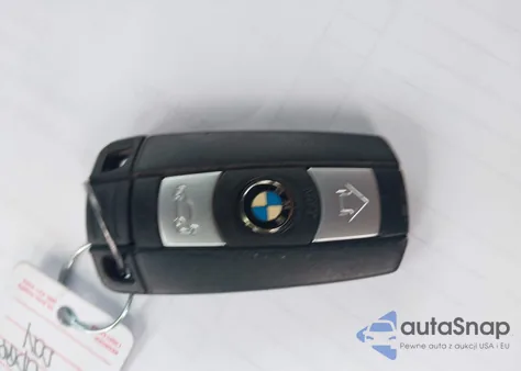 2011 BMW 328I xDrive из США, поврежденный, VIN WBAPK5G55BNN30801